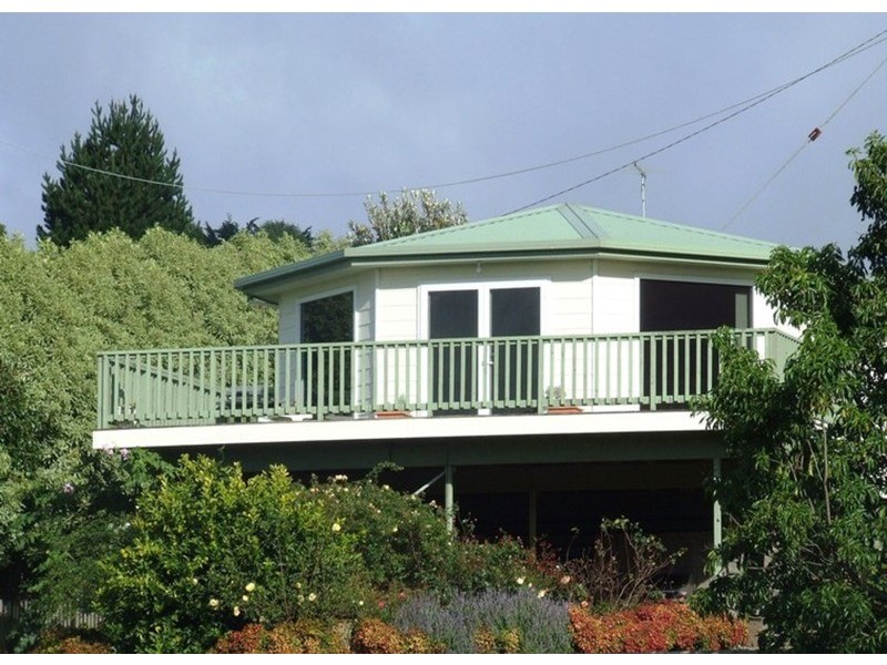 6 Bonwick Avenue, San Remo VIC 3925