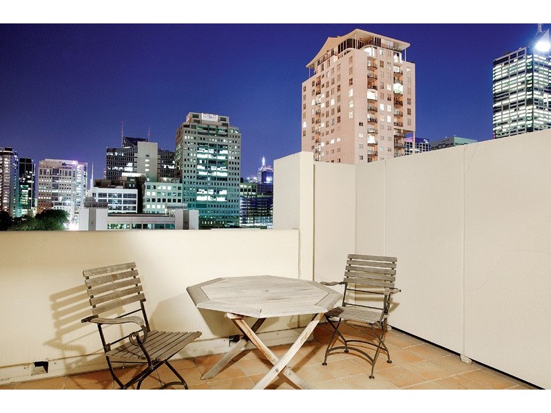 585 La Trobe Street, Melbourne VIC 3000