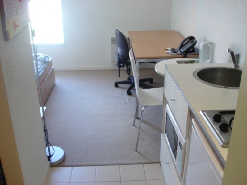 9 Earl Street, Carlton VIC 3053