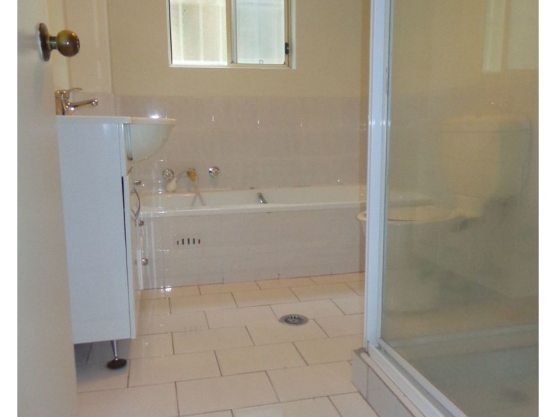 2/113 Meredith Street, Bankstown NSW 2200