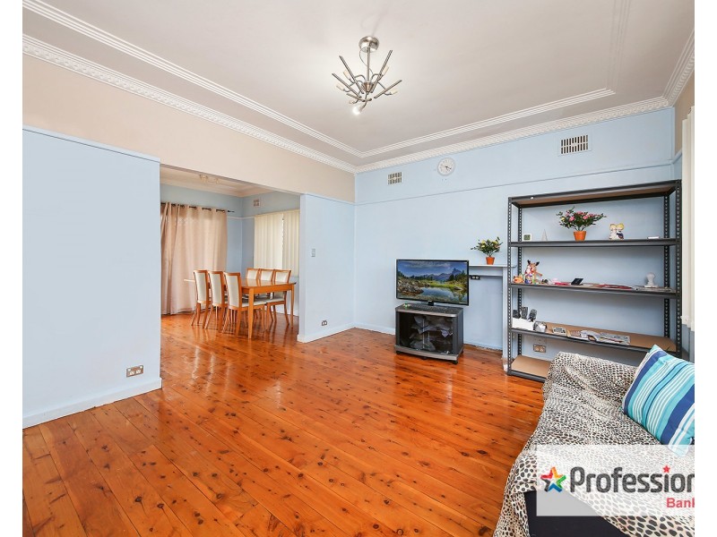 19 Daphne Avenue, Bankstown NSW 2200