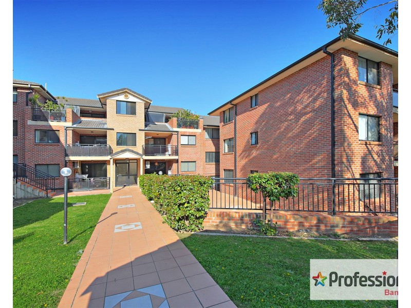17/2 Mulla Road, Yagoona NSW 2199