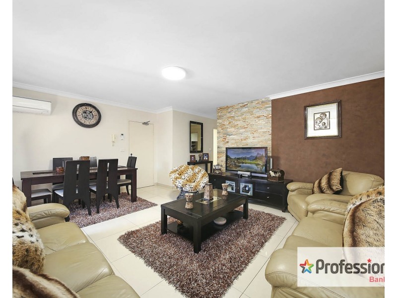 17/2 Mulla Road, Yagoona NSW 2199