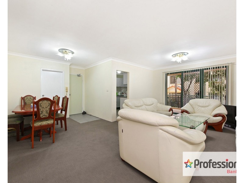 25/19 Sir Joseph Banks Street, Bankstown NSW 2200