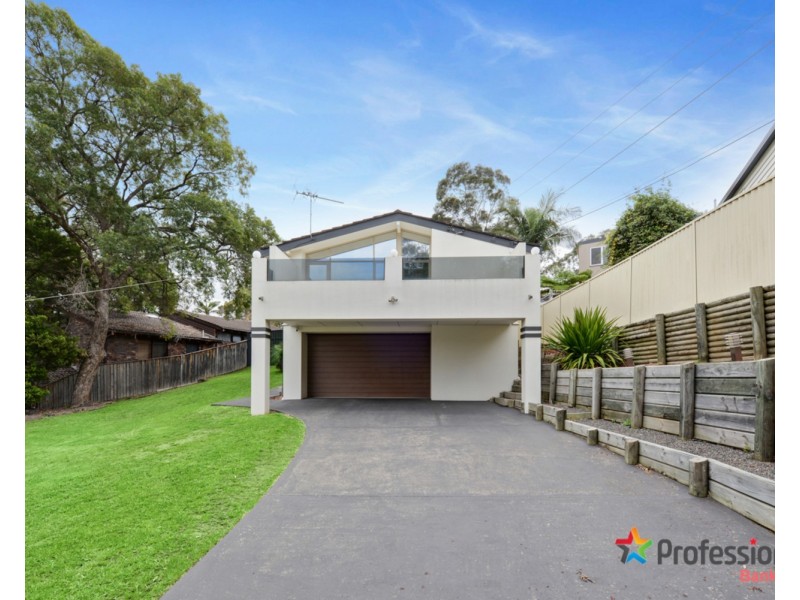 72 Gal Crescent, Moorebank NSW 2170