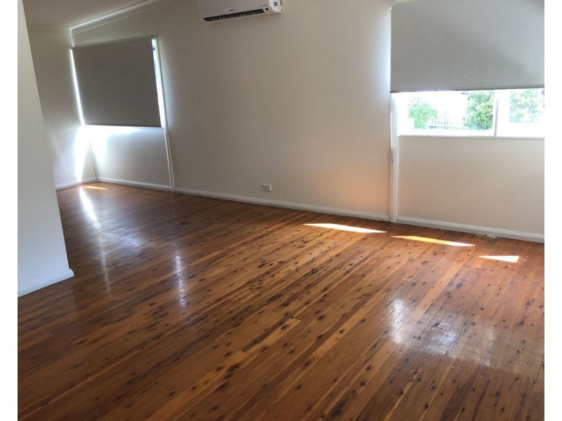 7 Wright Close, Georges Hall NSW 2198