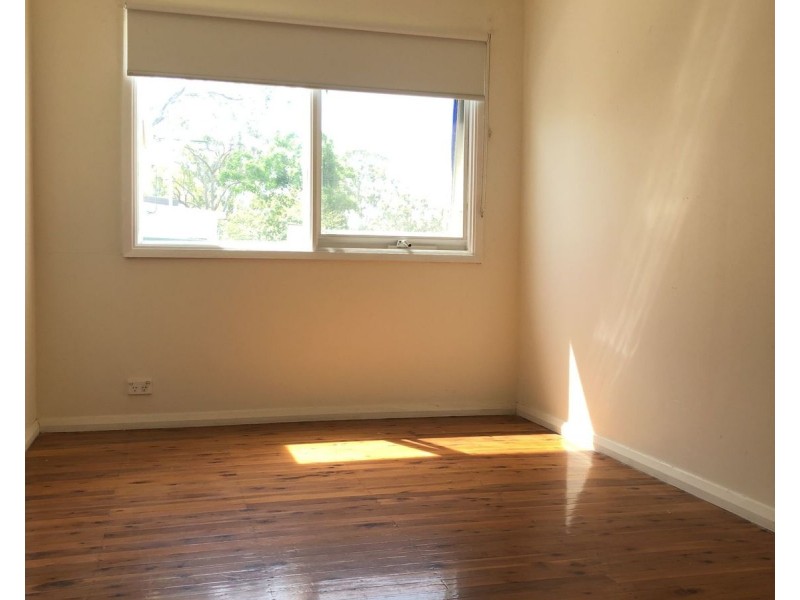 7 Wright Close, Georges Hall NSW 2198