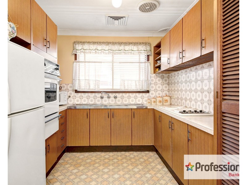 10 Handle Street, Bass Hill NSW 2197