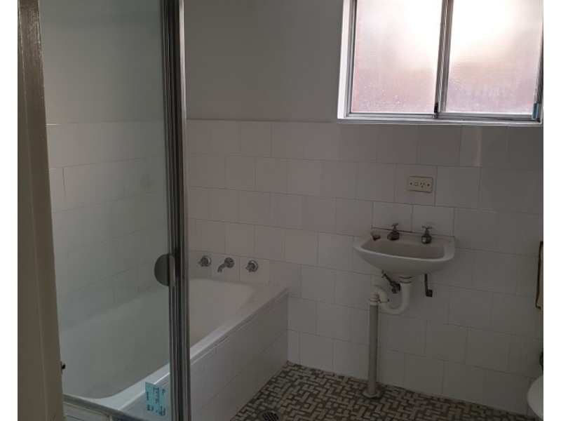 1/12 Broadway, Punchbowl NSW 2196