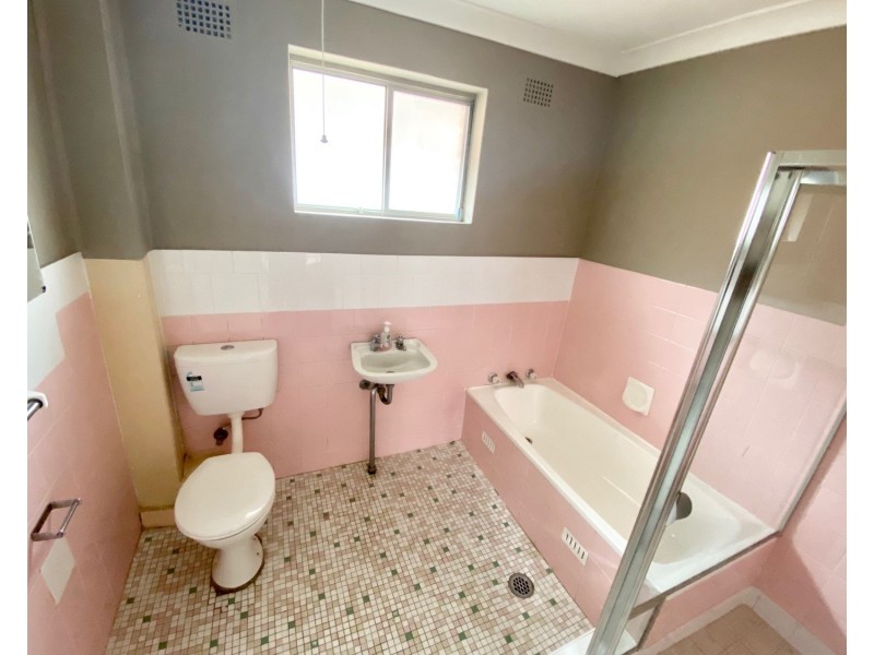 4/12 Broadway, Punchbowl NSW 2196