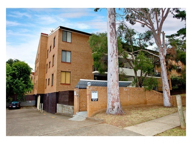 2/5-13 Dellwood Street, Bankstown NSW 2200