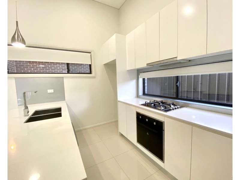 29 Sevenoaks Crescent, Bass Hill NSW 2197