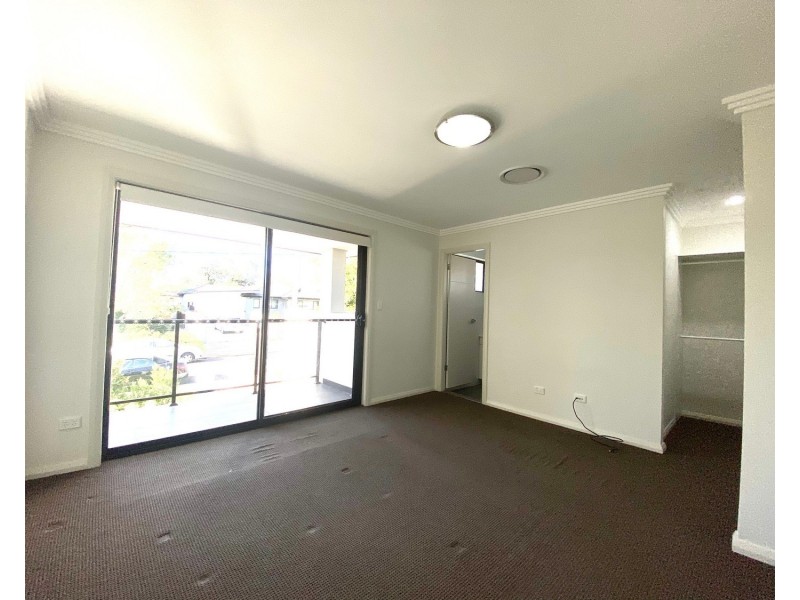 29 Sevenoaks Crescent, Bass Hill NSW 2197