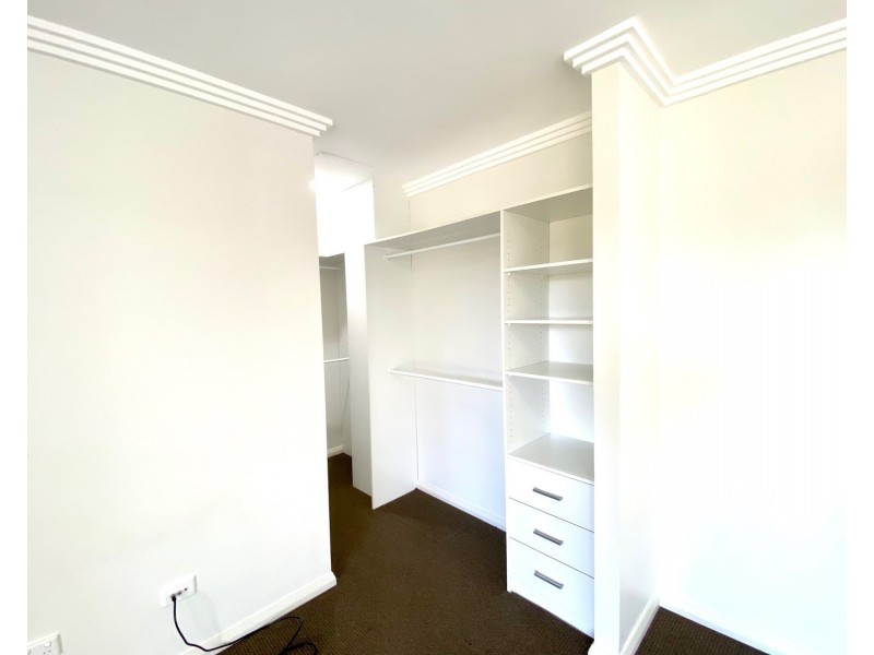 29 Sevenoaks Crescent, Bass Hill NSW 2197