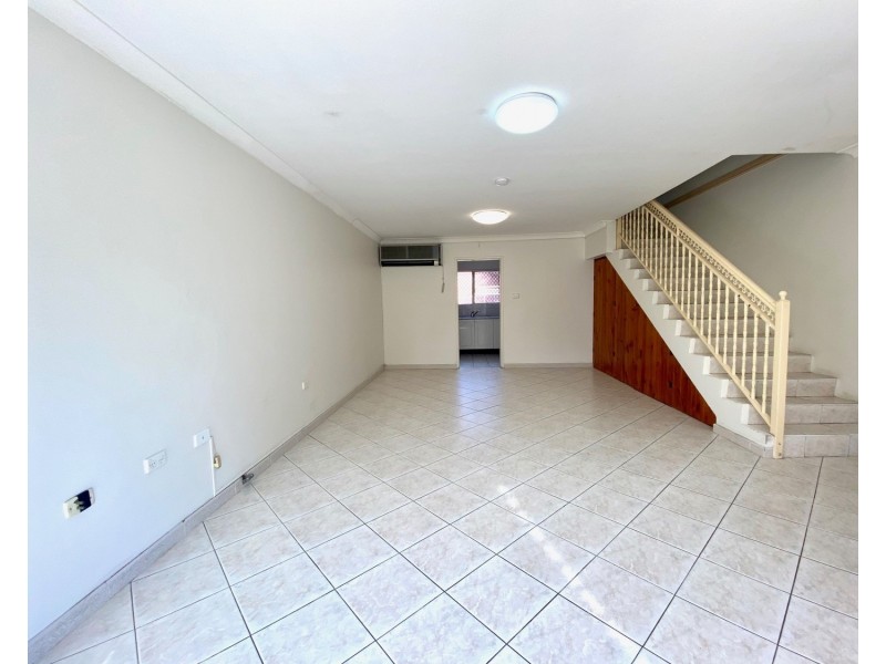 2/2-4 Myrtle Road, Bankstown NSW 2200