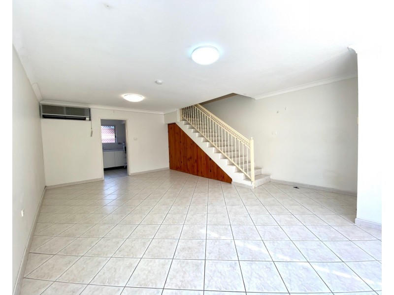 2/2-4 Myrtle Road, Bankstown NSW 2200