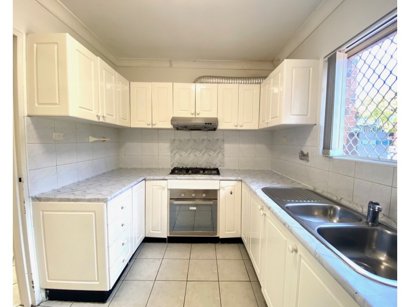 2/2-4 Myrtle Road, Bankstown NSW 2200