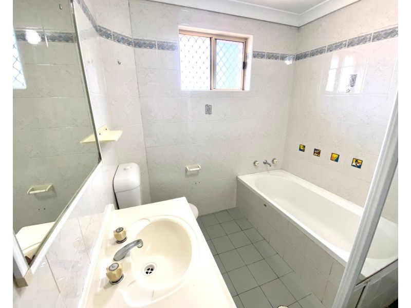 2/2-4 Myrtle Road, Bankstown NSW 2200