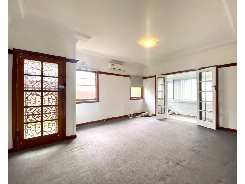 142 Amy Street, Regents Park NSW 2143