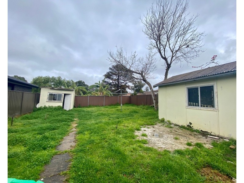 142 Amy Street, Regents Park NSW 2143