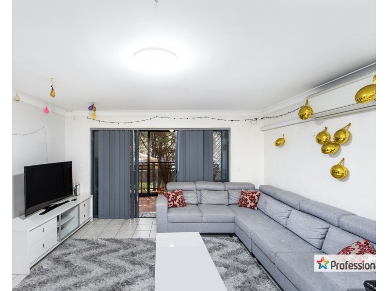 2/4-8 Gordon Street, Bankstown NSW 2200