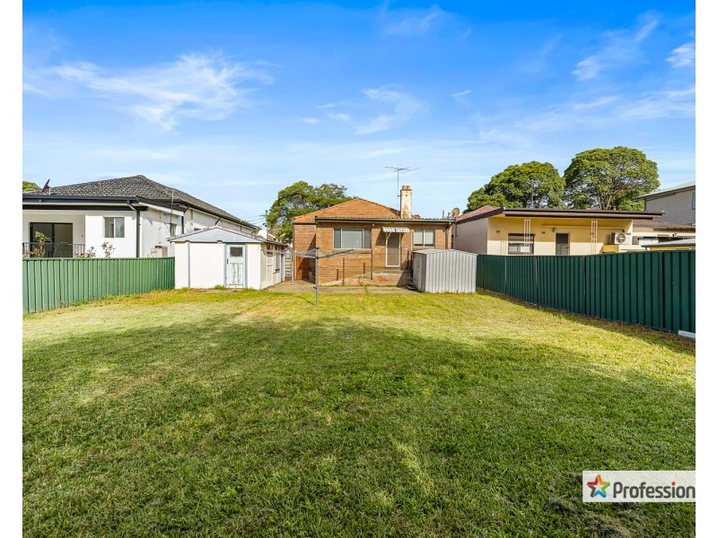 33 Gladstone Street, Belmore NSW 2192