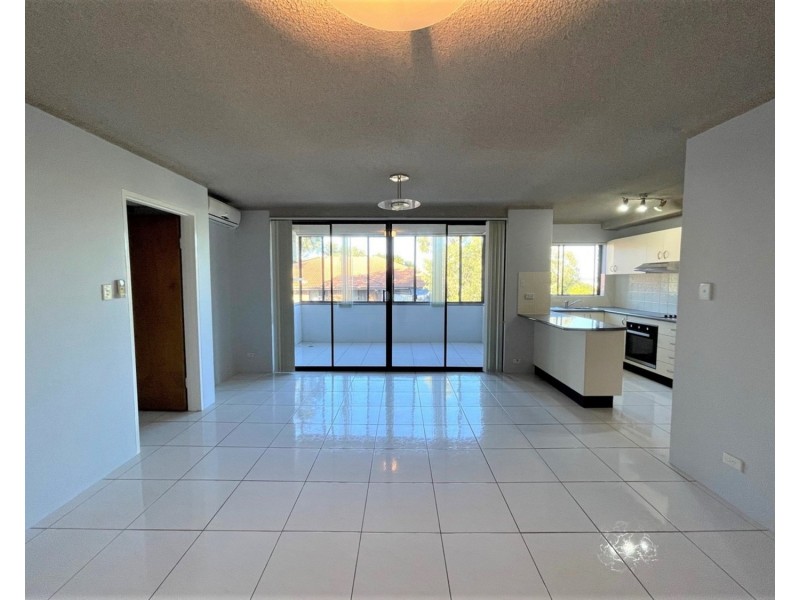 8/85 Cairds Avenue, Bankstown NSW 2200