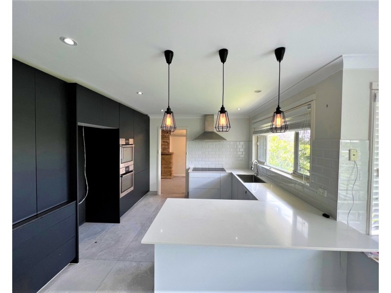 11 Harden Crescent, Georges Hall NSW 2198