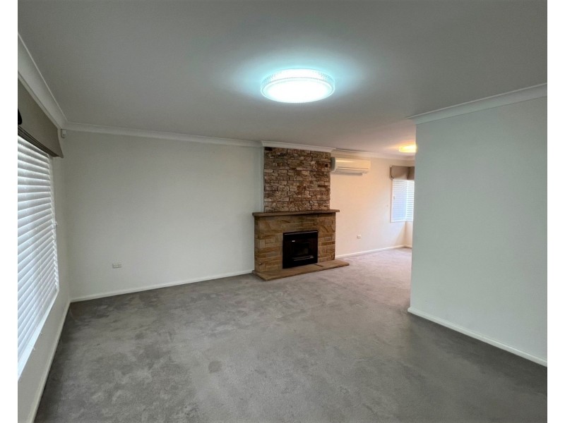 11 Harden Crescent, Georges Hall NSW 2198