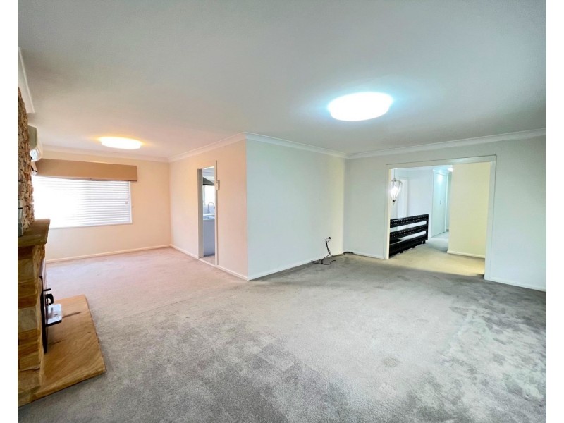 11 Harden Crescent, Georges Hall NSW 2198