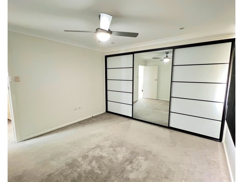 11 Harden Crescent, Georges Hall NSW 2198