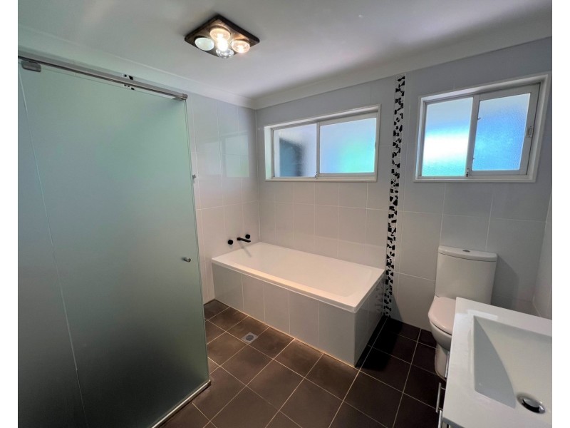 11 Harden Crescent, Georges Hall NSW 2198