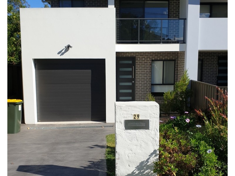 29 Sevenoaks Crescent, Bass Hill NSW 2197