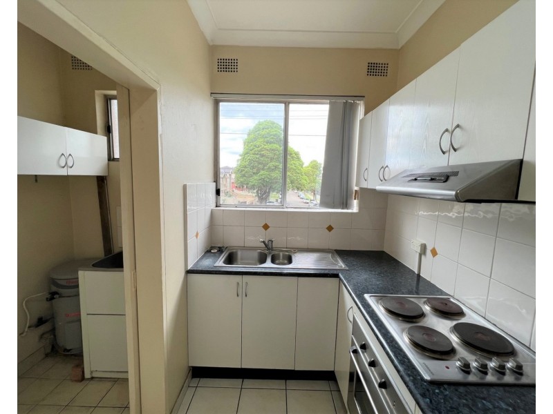 1/54 Arthur Street, Punchbowl NSW 2196