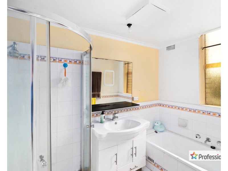12/166 Greenacre Road, Bankstown NSW 2200