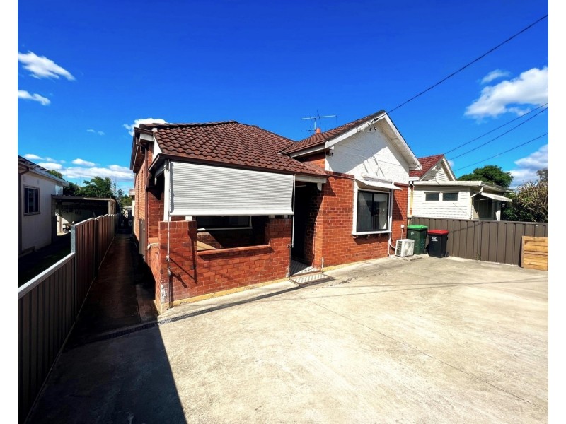 14 Market Street, Condell Park NSW 2200