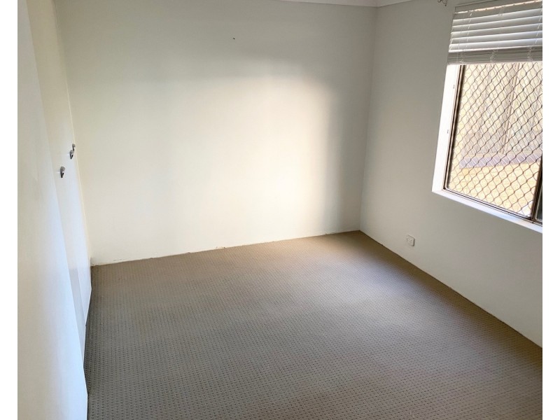 13/33-35 Sir Joseph Banks Street, Bankstown NSW 2200