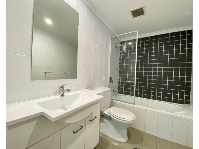 1/4B West Terrace, Bankstown NSW 2200