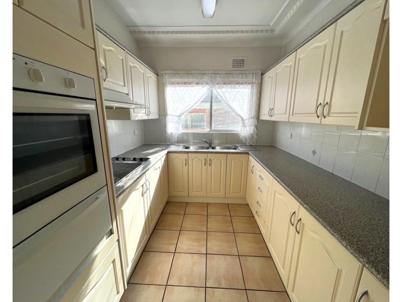 6 Olive Street, Condell Park NSW 2200