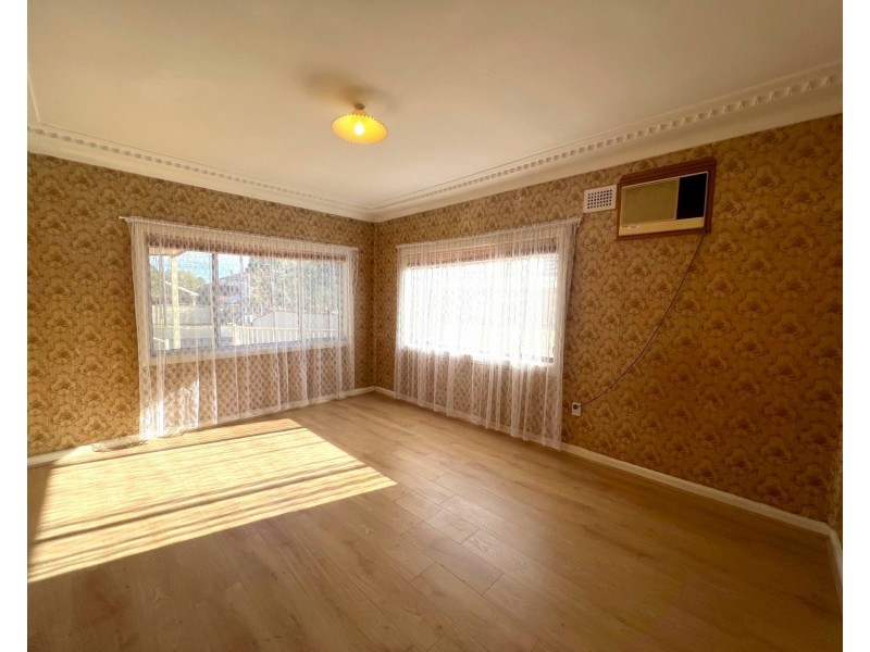 6 Olive Street, Condell Park NSW 2200