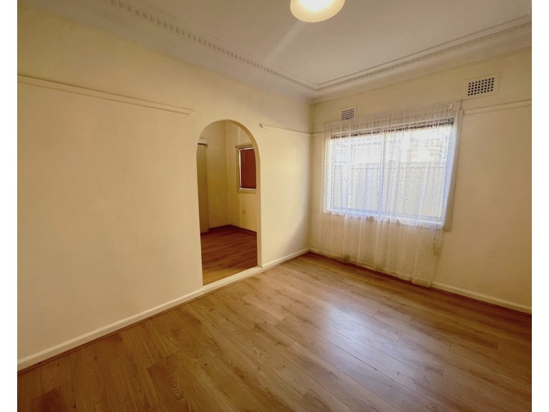 6 Olive Street, Condell Park NSW 2200