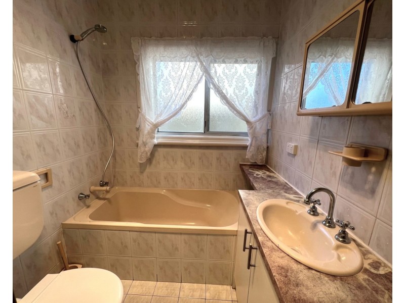 6 Olive Street, Condell Park NSW 2200