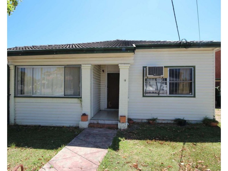 9 Gowrie Avenue, Punchbowl NSW 2196