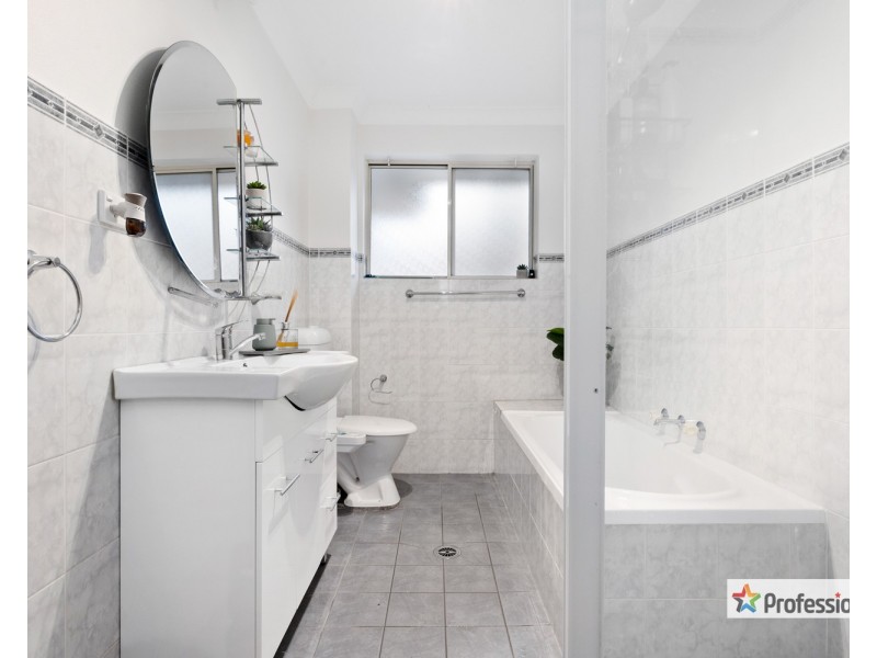 25/75 Cairds Avenue, Bankstown NSW 2200