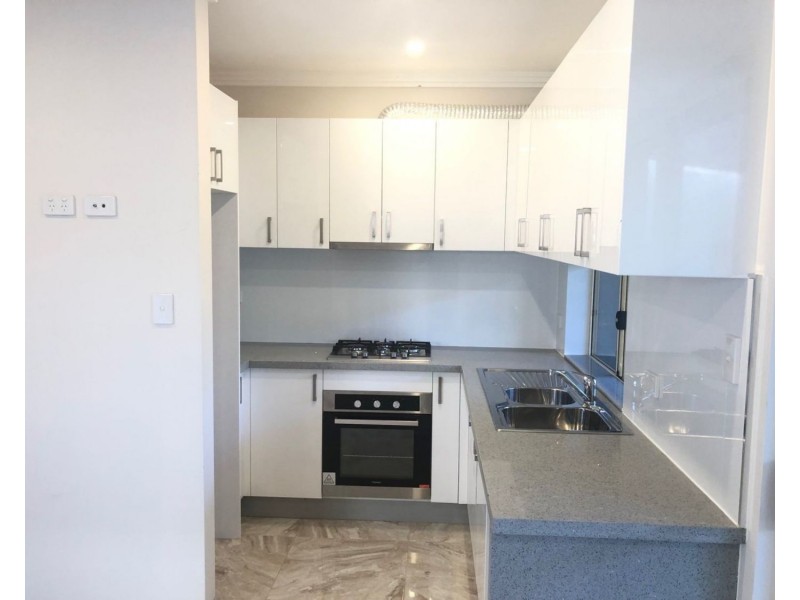 8A Carlton Parade, Punchbowl NSW 2196