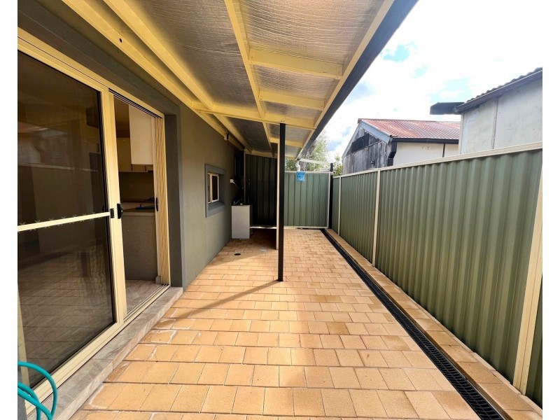 8A Carlton Parade, Punchbowl NSW 2196