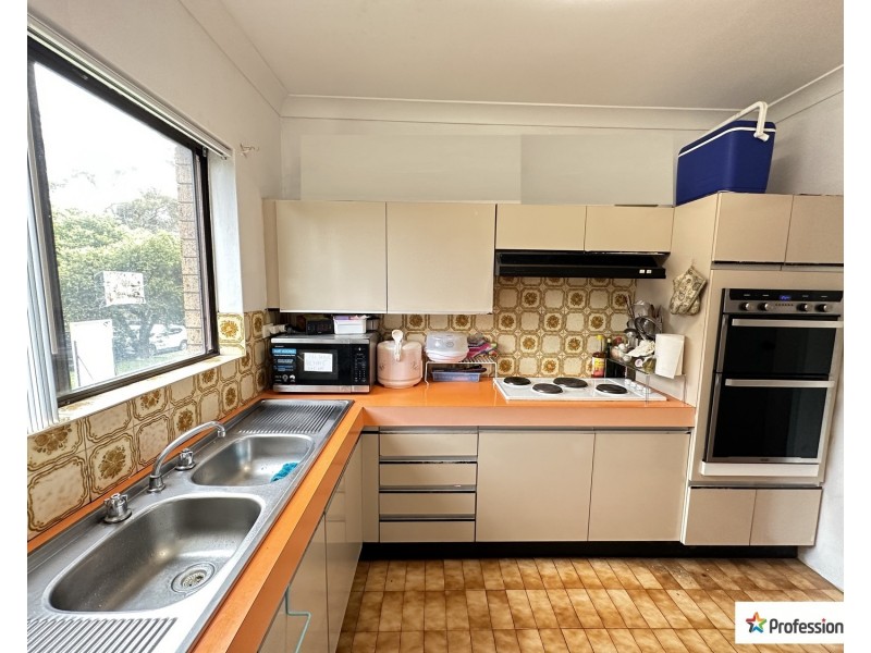 6/28 Weigand Avenue, Bankstown NSW 2200