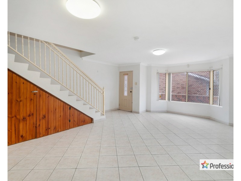 2/2-4 Myrtle Road, Bankstown NSW 2200