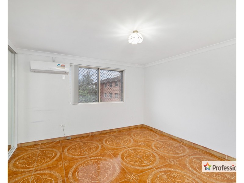 2/2-4 Myrtle Road, Bankstown NSW 2200