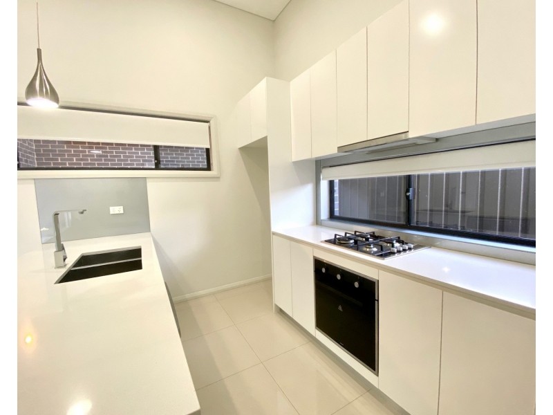 29 Sevenoaks Crescent, Bass Hill NSW 2197